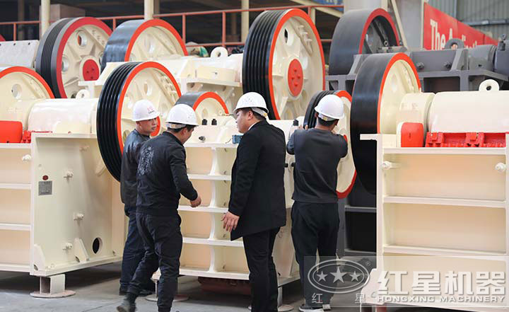 用戶來(lái)廠考察，多種設(shè)備型號(hào)讓用戶眼見(jiàn)為實(shí)